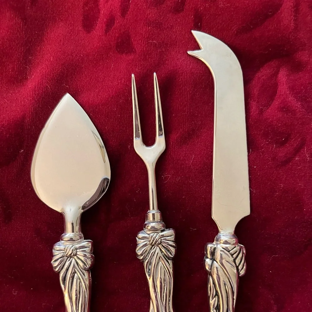 Silverplated Hostess Appetizer/Cheese Knife Set